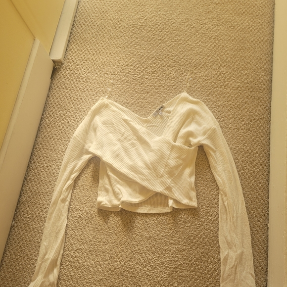 Fashion nova crop sweater - Picture 3 of 5